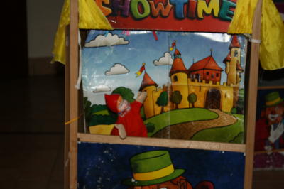 Magica Festa - Animazione per bambini - Corigliano Calabro (CS) - organizziamo feste a tema per bambini - palloncini - cartellone di auguri - giochi di movimento - baby dance - guest stars - micro magie - face painting
