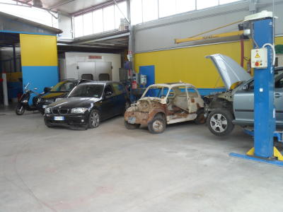 Socas - Corigliano Calabro (CS) - Professionisti del soccorso stradale H-24 - noleggio auto e furgoni - officina meccanica - carrozzeria - consulenza stradale - numero verde 800756311